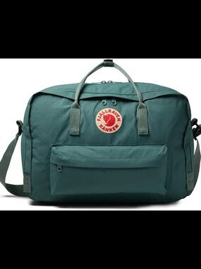 Fjallraven Kånken Weekender bag in Frost Green